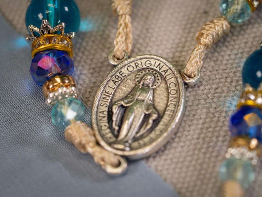 Faith In Mary Rosary Pendant Close Up